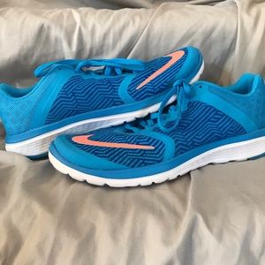 Nike gym shoes